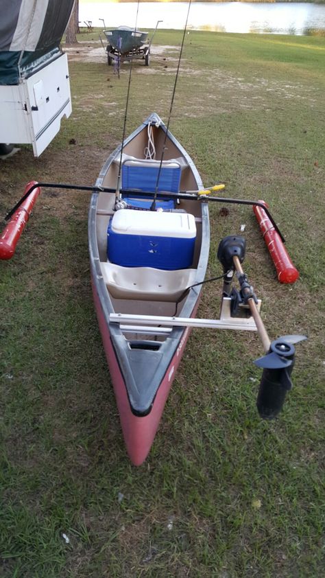 Canoe Fishing Setup, Canoe Outfit, Canoe Outriggers, Canoe Trolling Motor, Kayak Fishing Setup, Kayak Fishing Diy, Canoe Building, Canoe Fishing, Canoe Camping