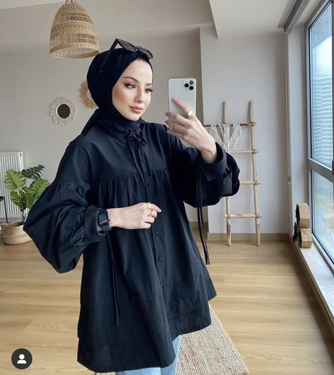 Women Shirt Outfit, Dore Designs Dresses, Aesthetic Long Sleeve, Hijabista Fashion, Modest Casual Outfits, Mode Kimono, Modern Hijab Fashion, Stylish Hijab, Latest Dress Design