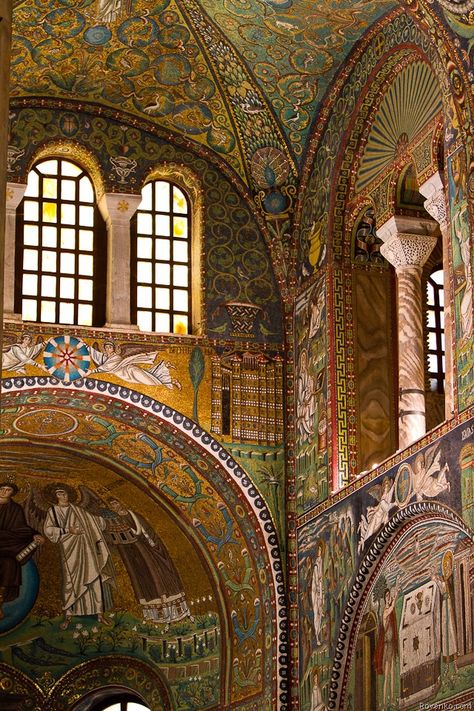 Basilica Of San Vitale, Sicis Mosaic, Ravenna Italy, Byzantine Architecture, Byzantine Mosaic, Eastern Roman, Byzantine Empire, Byzantine Art, Place Of Worship