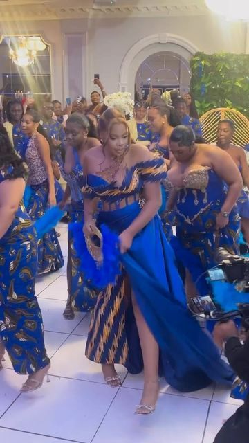 Congolese Traditional Wedding, Congolese Wedding, Congolese Culture, Latest Wedding Gowns, Asoebi Style, Ghanaian Wedding, Naija Wedding, African Traditional Wedding Dress, African Traditional Wedding