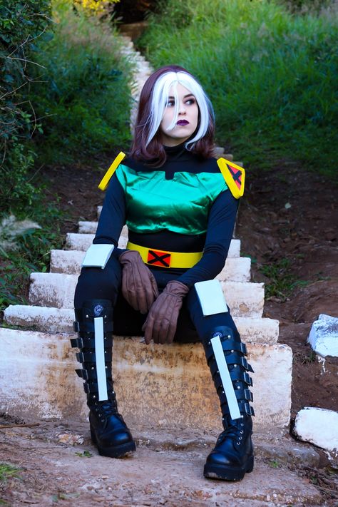 Rogue Cosplay, X-Men Evolution - Marvel Rogue Xmen Evolution Cosplay, X Men Halloween Costumes, X Men Cosplay, X Men Evolution Rogue, Gambit Cosplay, Rogue Costume, Cosplay Aesthetic, X Men Costumes, Rogue Cosplay