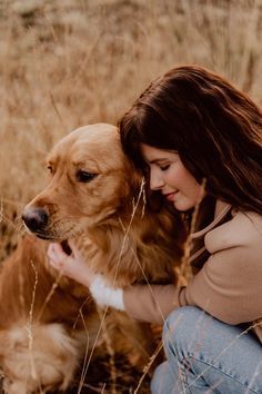 Pictures With Pets Photo Ideas, Girl Photoshooting With Dog, Dog Photos With Owner, Golden Retriever Photoshoot With Owner, Owner Dog Photoshoot, Pet Pictures Ideas, Dog With Owner Photography, Photoshoot Dog And Owner, Photoshooting Dog Girl