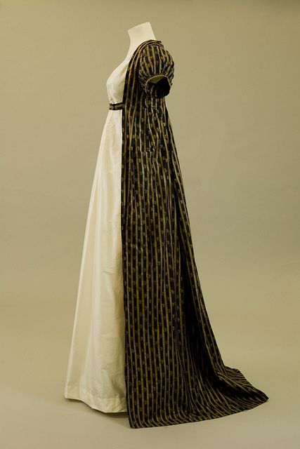 Regency Shawl-Backed Dress. Circa 1810. Winter Sewing, Regency Gown, Regency Era Fashion, 1800s Fashion, Regency Dress, Period Dress, Regency Fashion, 19th Century Fashion, Old Dresses