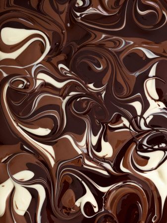 Chocolate Blackberry Syrup, Chocolate Photos, Chocolate Heaven, Chocolate Swirl, Chocolate Art, I Love Chocolate, Chocolate Factory, Love Chocolate, Christmas Candy