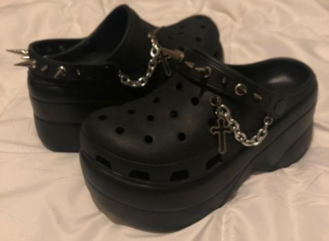 Goth Crocs, Crocs Platform, Goth Platforms, Alt Fits, Platform Crocs, Crocs Fashion, Shoe Wishlist, Aesthetic Fits, Black Platform