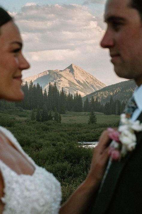 Wedding Photo Mountain, California Mountain Elopement, Dreamy Elopement Photos, Elopement Aesthetic Mountains, Small Wedding Elopement Ideas, Wedding Pictures Mountains, Rocky Mountain Bride, Mountain Top Wedding Photos, Wedding Photography Mountains