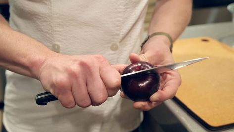 Freezing Plums, Freezing Fresh Corn, Peaches And Cherries, Plum Preserves, Canning Fruit, Freezer Burn, Juicy Fruit, Harvest Time, Stone Fruit