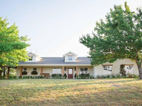 Joanna and Chip Gaines help a city-dwelling couple with visions of the country life create a dream home with a European farmhouse feel. House Exterior European, Farmhouse Trim, Fixer Upper Farmhouse, Trees For Front Yard, Vaulted Ceiling Living Room, Hgtv Fixer Upper, Brick Ranch, European Farmhouse, Casas Coloniales