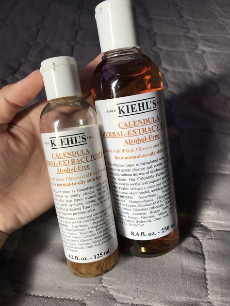 Kiehls Calendula Toner, Kiehls Toner, Kiehls Oil, Comfrey Plant, Kiehls Skincare, Alcohol Free Toner, Uneven Skin Texture, Basic Skin Care Routine, Hydrating Toner