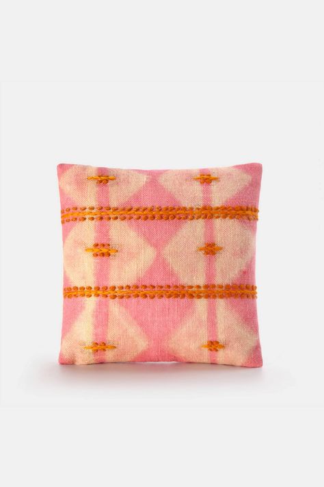 Lower Living Room, Dream Townhouse, Anthropologie Pillows, Latex Pillow, Colorful Throw Pillows, Boho Throws, Boho Throw Pillows, Faux Fur Pillow, Pillow Ideas