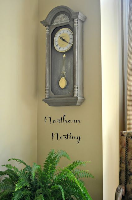 Wall Clock Decor Living Room, Wood Clock Design, Antique Wall Clocks, Clock Painting, Pendulum Wall Clock, Wall Clock Wooden, Retro Clock, Shabby Chic Bedrooms, Vintage Wall Clock