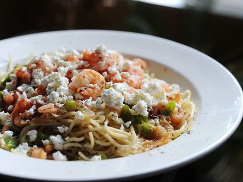 Chef Maria's Bistro's Shrimp Santorini - Courier Journal - you could easily sub Spaghetti Squash or Zoodles for the pasta Shrimp Santorini Recipe, Shrimp Santorini, Shrimp Francese, Recipe For Shrimp, Swedish Chef, Shrimp Recipes Easy, Shrimp Pasta, Greek Food, Spaghetti Squash