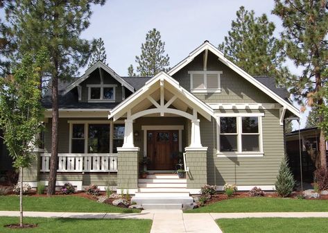 Home Plan: Building a better bungalow | Star Tribune Craftsman Porch, Small Craftsman, Modern Bungalow House Design, Craftsman Cottage, House Plans One Story, Craftsman Exterior, Bungalow Homes, Modern Bungalow House, Craftsman Style House