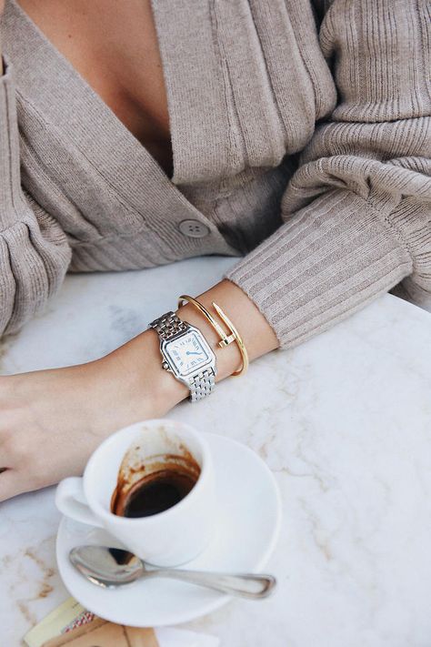 Latest Women Watches, Cartier Watches Women, Cartier Panthere, Baroque Pearl Necklace, Cartier Watch, Fall Accessories, Watches Women Fashion, Pinterest Fashion, Mode Inspiration