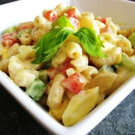 Amish Macaroni Salad Macaroni Salades, Homemade Macaroni Salad, Amish Macaroni Salad, Salad Caprese, Macaroni Salads, Best Amish Recipes, Classic Macaroni Salad, Amish Food, Mennonite Recipes