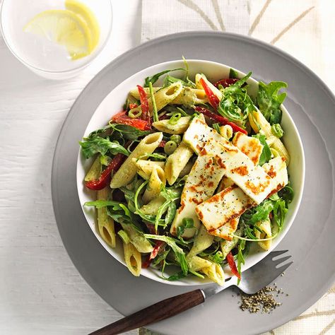 A healthier WW recipe for Warm pesto and haloumi pasta salad ready in just 15. Get the SmartPoints value plus browse 5,000 other delicious recipes today! Pasta Salad Healthy, Halloumi Pasta, Ww Recipe, Healthy Pasta Salad, Pasta Salad Dressing, Veggie Meals, Salad Healthy, Veggie Salad, Evening Meals