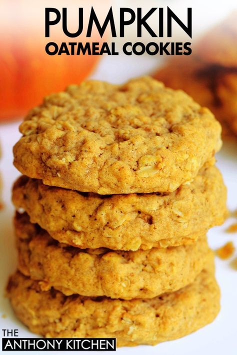 Three pumpkin oatmeal cookies stacked on top of each other. Peppermint Cake Mix Cookies, Pumpkin Oatmeal Breakfast, Easy Pumpkin Oatmeal, Chocolate Peppermint Cake, Fall Cookie Recipes, Oatmeal Cookies Easy, Peppermint Cake, Pumpkin Oatmeal Cookies, Oatmeal Breakfast Cookies