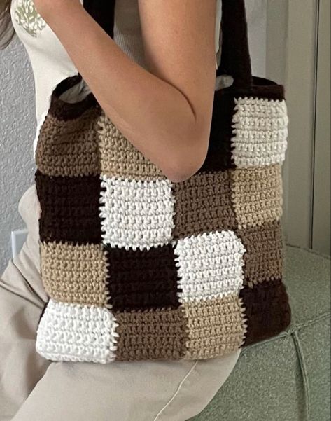 Jaket Crochet, Tote Crochet, Crochet Unique, Confection Au Crochet, Free Crochet Bag, Mode Crochet, Crochet Design Pattern, Pola Sulam, Crochet Handbags Patterns