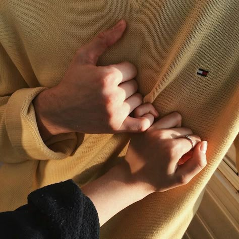 pinky promise Goals Pictures, Foto Tips, Ulzzang Couple, Foto Poses, Boyfriend Goals, Relationship Goals Pictures, Photo Couple, Cute Relationship Goals, Future Boyfriend