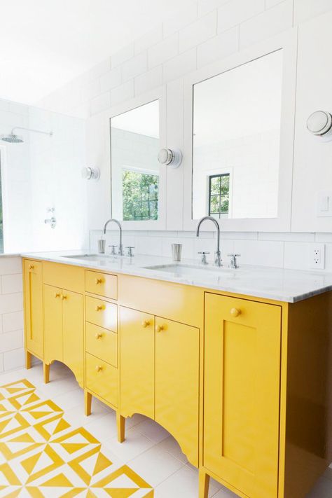 Hello, sunshine! Start your morning on the colorful side with bright yellow. Colorful Bathroom Vanity, Colorful Bathrooms, Yellow Bathroom Decor, Bathroom Color Schemes, Bad Inspiration, Bathroom Paint Colors, Yellow Decor, Yellow Bathrooms, Bathroom Color