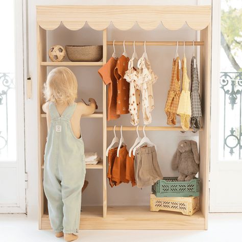 Montessori Closet, Montessori Wardrobe, Crib Accessories, Ideas Habitaciones, Montessori Furniture, Classic Bed, Kids Interior Room, House Beds, Modern Kids