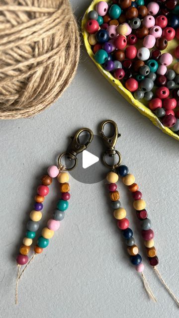 Crochet Designer MonoMey Studio on Instagram: "How to created key chains with your kids 👶👧 Easy, fun and useful DIY project 👌🏻 You will need:

✅ clip
✅ jute cord
✅ wooden beads

Prepare these small and cute gifts for birthdays or Christmas 🎄

#diyideas #diywithkids #handmadekeychain #keychain #whattodowithkids #handmadecrafts #kidcrafts #diykids #diykidscrafts #beads #woodenbeads #giftideas" Kids Keychain Craft, How To Make Keychains, Bead Wristlet Keychain, Diy With Kids, Make Keychains, Keychain Craft, Wristlet Keychain, Easy Kids, Key Chains