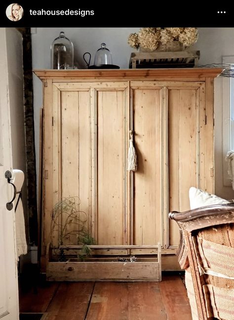 Armoire Dresser, Console Table Design, Cottage Decor Farmhouse, A Place For Everything, My Tea, Cabinet Style, Antique Cabinets, Laundry Mud Room, Country Furniture