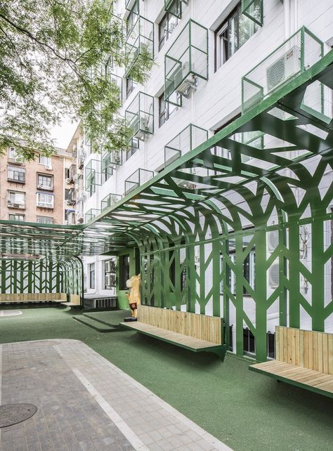 MAT office's courtyard in beijing is fenced by green steel canopy imitating trees  www.designboom.com School Fence Design, Tree Courtyard, Urban Courtyards, Green Canopy, Canopy Architecture, Canopy Bedroom, Backyard Canopy, Urban Landscape Design, Wedding Canopy