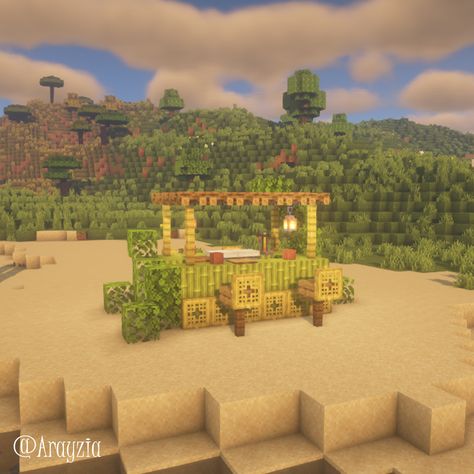 Minecraft Beach Pathway, Tropical Village Minecraft, Minecraft Tiki House, Beach Bar Minecraft, Minecraft Beach Aesthetic, Tiki Bar Minecraft, Beach Decor Minecraft, Minecraft Beach Restaurant, Minecraft Beach Path