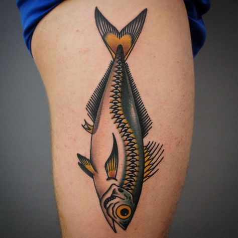 Traditional fish tattoo on the right thigh Fish Traditional Tattoo, Traditional Fish Tattoo, Traditional Tattoo Animals, Anker Tattoo, Flame Tattoos, Traditional Tattoo Sleeve, Biomechanical Tattoo, Koi Fish Tattoo, Tattoos Geometric