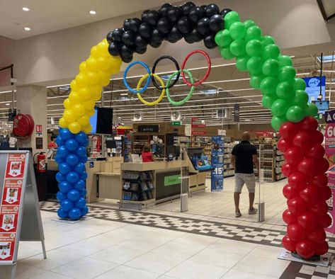 Olympic Theme Party Centerpiece, Olympics Balloon Arch, Olympic Back To School Theme, Olympic Games Decorations, Olympics Decorations Ideas, Olympic Balloon Arch, Olympic Decorations Diy, Olympic Theme Party Decorations, Olympic Bingo