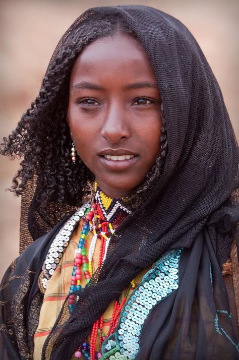 Young woman of the Borana Oromo people, Ethiopia. #Borana #Ethiopia #Ethiopian #Oromo Oromo People, African People, Most Beautiful People, Ansel Adams, African Culture, World Cultures, African Beauty, People Of The World, Interesting Faces