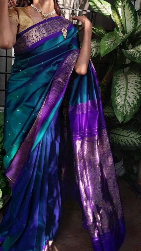 Silk Saree Wedding Look, Blue And Purple Saree, Silk Saree Look Traditional, Blue Bridal Saree, Sarees Aesthetic, Silk Saree Ideas, Purple Silk Saree, Purple Sari, Silk Sarees For Wedding