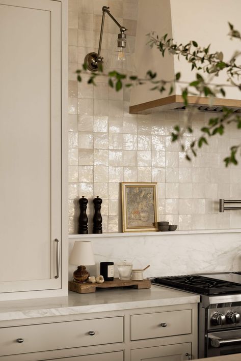 Tahoe Pines - Studio McGee Marble Shelf Kitchen Backsplash, Two Tone Backsplash Kitchen, Creamy Backsplash Tile, German Schmear Brick Kitchen, Calacatta Quartz Backsplash, Cream Cabinet Backsplash Ideas, Aesthetic Kitchen Tiles, Kitchen Remodel Organic Modern, Kitchen Tiles Inspiration