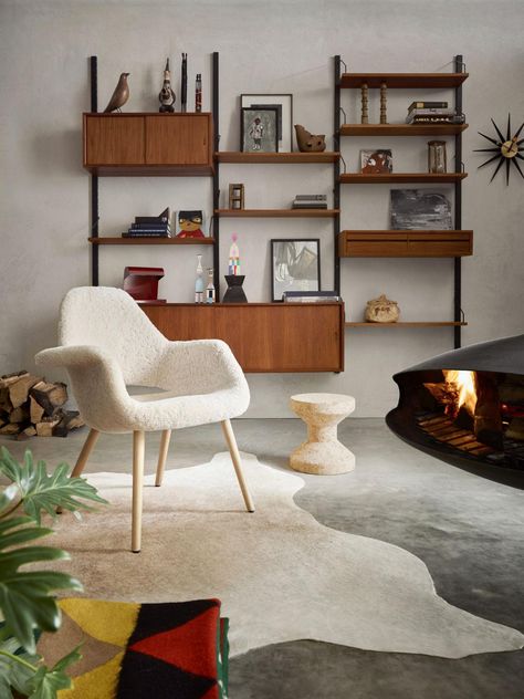 Eames Stool, Vitra Furniture, Organic Chair, Eames House Bird, Sunburst Clock, Eames House, Alexander Girard, Vitra Design, Jasper Morrison