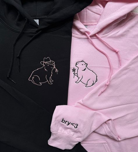 If they sent this to you, they wanna get matching hoodies🤭💕 Which one is your favorite?💫 This gift is something they will wear forever & when they wear it they’ll be reminded of how much love & appreciation you have for them🫶🏼 SHOP NOW~Link in bio<3 ~~ #anniversary #anniversarygift #gift #embroiderymachine #embroidery #custominitials #asmr #embroideryasmr #SmallBusiness #bfgiftideas #gfgiftideas #boyfriendgiftideas #girlfriendgiftideas #matchingcouplesoutfits #matchingcouples #matchingc... 3 Anniversary, Matching Hoodies For Couples, Matching Hoodies, Unique Sweatshirt, Bf Gifts, Matching Sweaters, I Love My Girlfriend, Custom Initials, Which One Are You