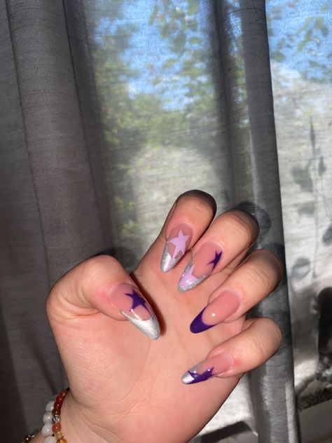 Olivia Rodrigo Nails Ideas Guts, Olivia Rodrigo Nails, Makeup Carnaval, Purple And Silver Nails, Stars Nails, Concert Nails, Dark Purple Nails, Purple Stars, Guts Tour