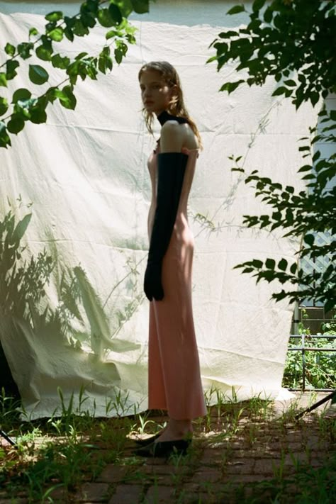 Fashion Photography School, Model Citizen, Creative Fashion Photography, Anja Rubik, Tim Walker, Steven Meisel, Fashion Photography Inspiration, Shooting Photo, White Backdrop