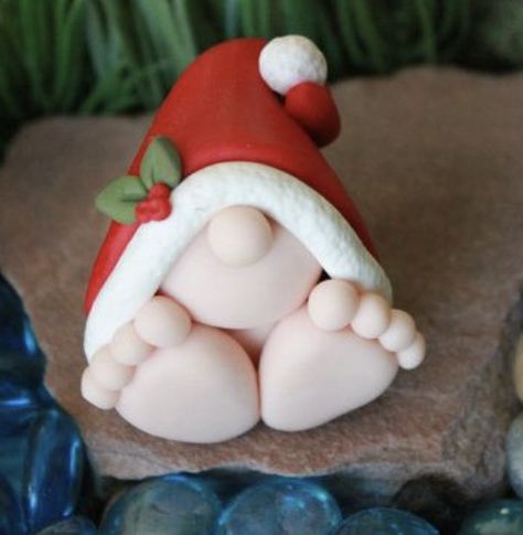 Small Terrarium, Mini Clay, Christmas Cake Decorations, Clay Christmas, Polymer Clay Ornaments, Clay Fairies, Christmas Clay, Polymer Clay Christmas, Clay Baby