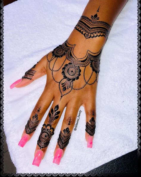 Henna Designs Arm, Henna Styles, Henna Designs Back, Cute Henna Designs, Cute Henna Tattoos, Henna Style Tattoos, Jagua Henna, Henna Inspo, Pretty Henna