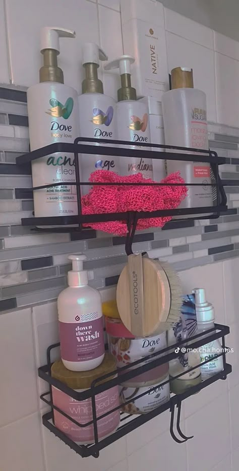 Beauty Routine Checklist, Bath N Body Works, Night Skin Care Routine, Hygiene Care, Body Hygiene, Shower Organization, Acne Cleansers, Shower Skin Care, Smell Goods