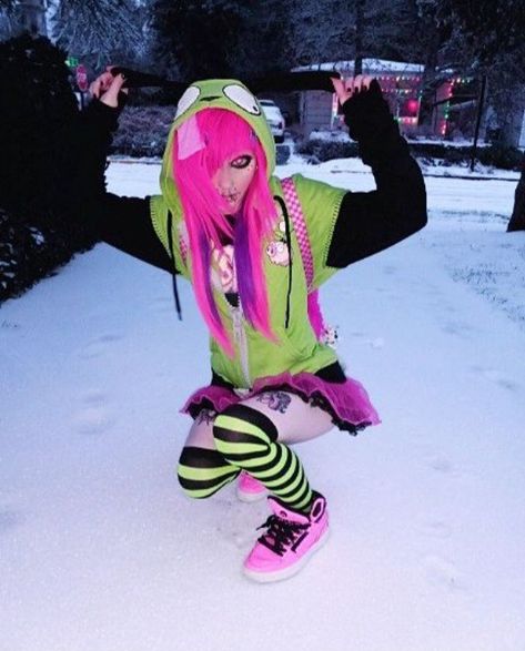 IG:@pocketbrat Scene Clothing Ideas, Pastel Scene Outfits, Scene Outfits Ideas, Winter Scene Outfits, Pink Scene Outfits, Scenecore Pink, Scenecore Fashion, Scene Outfit Ideas, Scene Queen Outfit