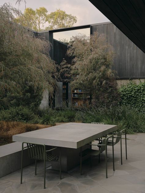 Minimalist Architecture, Courtyard Garden, Large Homes, Garden Spaces, Landscape Architect, Contemporary Architecture, Garden View, 인테리어 디자인, Landscape Architecture