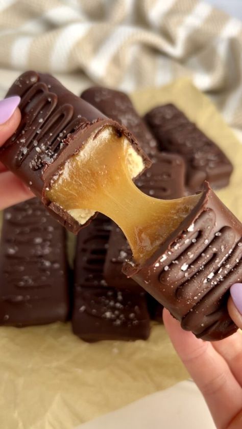 Protein Twix Bars Protein Twix Bars, Cookie Dough Cake Pops, Homemade Fish And Chips, Just Ingredients, Protein Dessert, Breakfast Wrap, Twix Bars, Peanut Butter Protein Bars, Cake Mix Ingredients