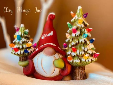 Navidad Pasta Flexible, Ceramic Gnomes, Clay Gnomes, Nutcracker Sweet, 3d Cake Toppers, Ready To Paint Ceramics, Clay Fairies, Christmas Rock, Polymer Clay Christmas