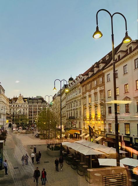 The Neuer Markt is one of the oldest squares in Vienna. Vienna Autumn, Wien Aesthetic, Vienna Winter, Vienna Aesthetic, Vienna Waits For You, Vienna Travel, Around The World In 80 Days, Austria Travel, Europe Summer