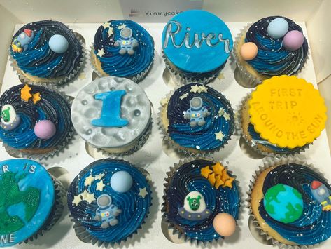 Space 🪐✨themed 1st birthday cupcakes 🧁 and not forgetting aunties birthday too 👉🤍 @kimmycakesuk Facebook.com/kimmycakesuk kimmycakesUK.com #space #astronaut #1stbirthday #firsttriparoundthesun #personalised #galaxy #stars #bespoke #cakeart #cakemaker #cakeshop #cupcakeshop #cakegift #birthdaycupcakes #foryou Space Themed Cupcakes, Cupcakes 1st Birthday, Space Theme Cake, 1st Birthday Cupcakes, Preston Lancashire, Themed 1st Birthday, Birthday Cake For Him, Vegan Cakes, Cupcake Shops