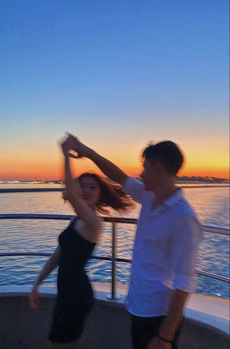 Couple Dance Aesthetic Pics, Lovers Pictures Couple, Couples Sea Photoshoot, Cute Couple Pics Dancing, Couple In Sea Beach, Cool Couple Beach Photos, Dancing Photos Couple, Couple Dancing Photo, Thrown Over Shoulder Pose Couple