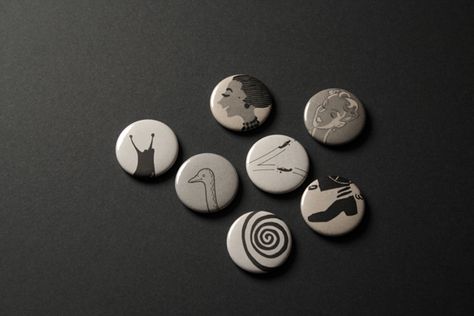 Anno Badges on Behance - Made from Old Magazines