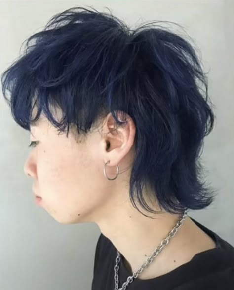 Blue Mullet, Blue Wolf, Androgynous Hair, Snacks Easy, Mullet Haircut, Hairstyle Inspo, Punk Hair, Wolf Cut, Haircut And Color